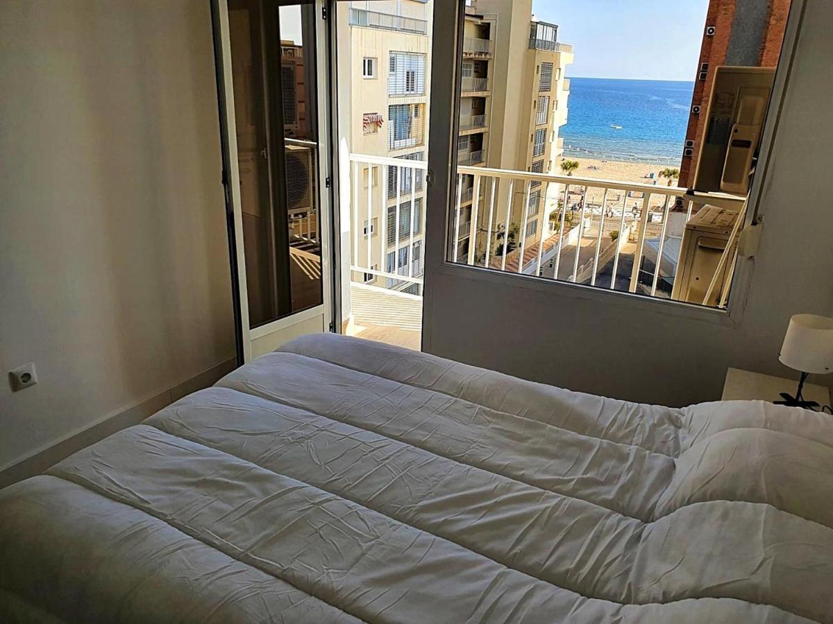 First Line Apartment With 3 Bedrooms And Seaviews Benidorm Esterno foto
