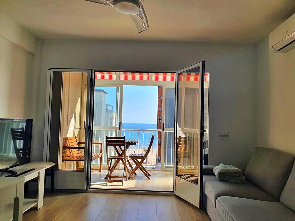 First Line Apartment With 3 Bedrooms And Seaviews Benidorm Esterno foto